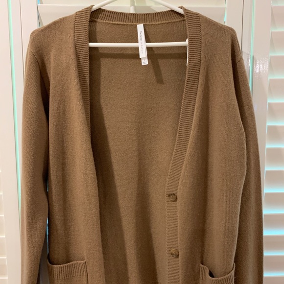 Aritzia The Group By Babaton Ride Cardigan Beige - Picture 6 of 14